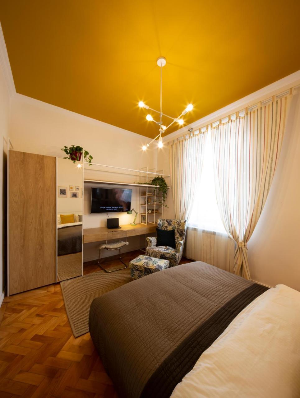 Yellow Apartment Cluj-Napoca Esterno foto